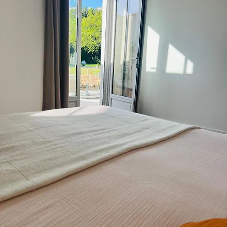 Exceptional Property, Park, Pool, ヴィラ