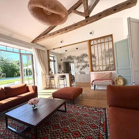 Exceptional Property, Park, Pool, La Rochelle (Charente-Maritime)