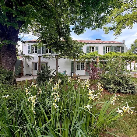 Exceptional Property, Park, Pool, La Rochelle (Charente-Maritime)