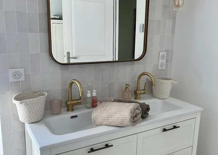 Exceptional Property, Park, Pool, 빌라