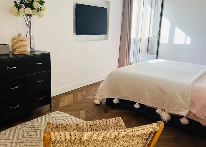 Exceptional Property, Park, Pool, * 라로셸