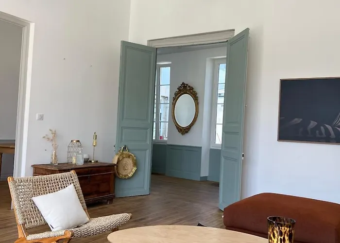 Exceptional Property, Park, Pool, La Rochelle (Charente-Maritime)