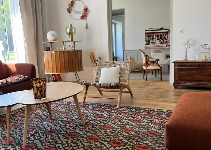 빌라 Exceptional Property, Park, Pool, *