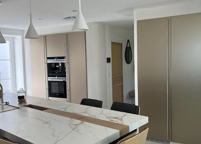 Exceptional Property, Park, Pool, 라로셸