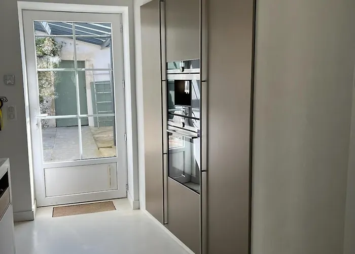 빌라 Exceptional Property, Park, Pool, *