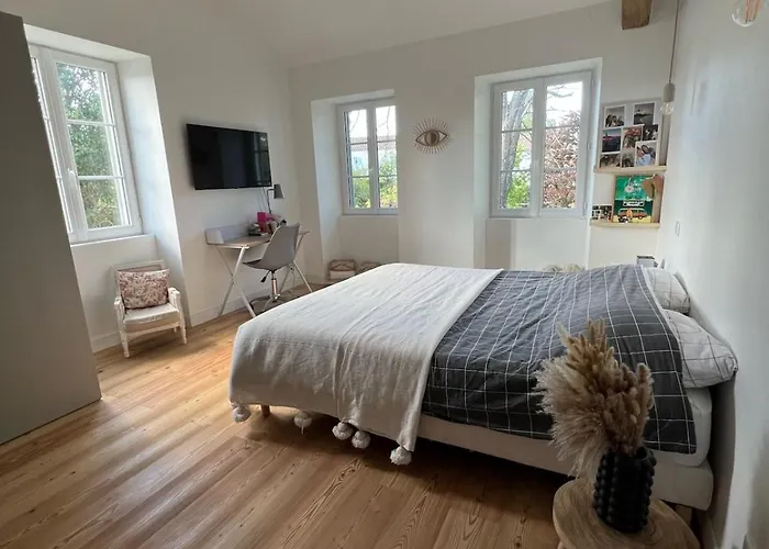 Exceptional Property, Park, Pool, * 라로셸