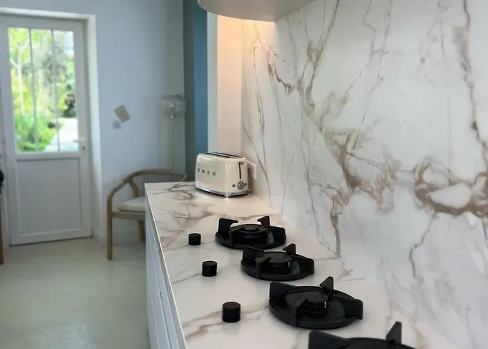 Exceptional Property, Park, Pool, 빌라