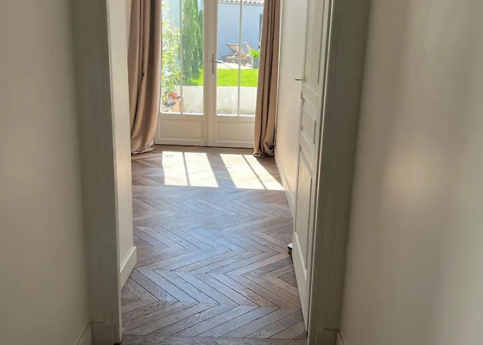 Exceptional Property, Park, Pool, 빌라